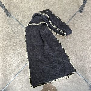 NWT Women’s  Aqua 100% Cashmere Scarf